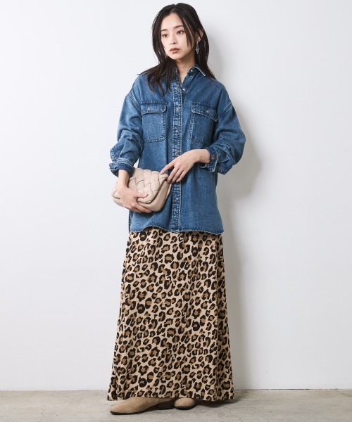 CHIC STYLE（シックスタイル）の「ソフトデニムシャツ＜大きいサイズ有＞シックスタイル（シャツ/ブラウス・レディース・ブルー系/ブラック系・M/L/LL/3L/4L/5L）」の15枚目の写真