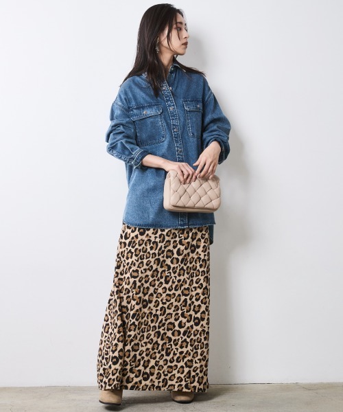 CHIC STYLE（シックスタイル）の「ソフトデニムシャツ＜大きいサイズ有＞シックスタイル（シャツ/ブラウス・レディース・ブルー系/ブラック系・M/L/LL/3L/4L/5L）」の18枚目の写真