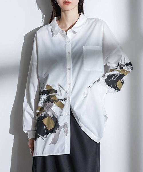 kOhAKU（コハク）の「『アートプリントシャツ』（シャツ/ブラウス・レディース・チャコール/オフホワイト・FREE）」の5枚目の写真