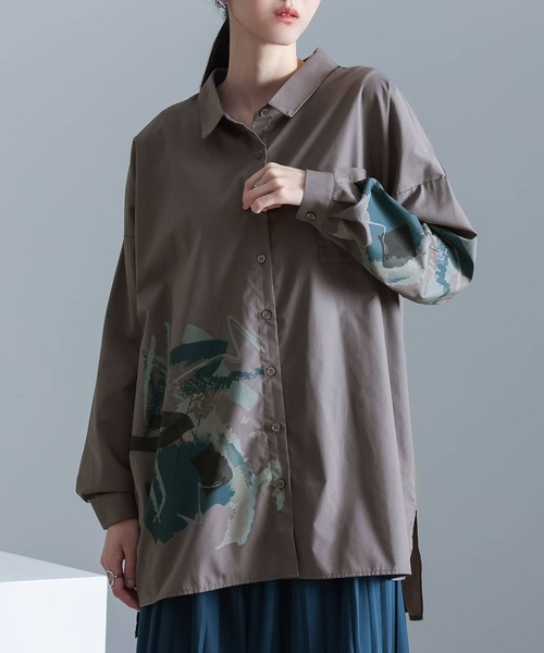 kOhAKU（コハク）の「『アートプリントシャツ』（シャツ/ブラウス・レディース・チャコール/オフホワイト・FREE）」の10枚目の写真