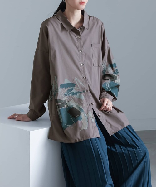 kOhAKU（コハク）の「『アートプリントシャツ』（シャツ/ブラウス・レディース・チャコール/オフホワイト・FREE）」の13枚目の写真