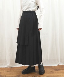 週末セール アトリエドゥサボン 手描き水彩柄 花とサーファー スカート アトリエドゥサボン 手描き水彩柄 花とサーファー スカート