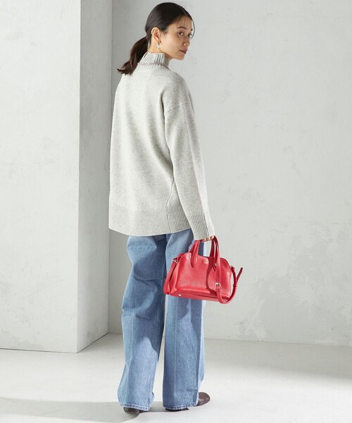 Beau're(ヴュレ)の「BEAURE: ミニ パーテーション ボストン(ボストンバッグ・レディース・ブラック/レッド・ONE SIZE)」の4枚目の写真