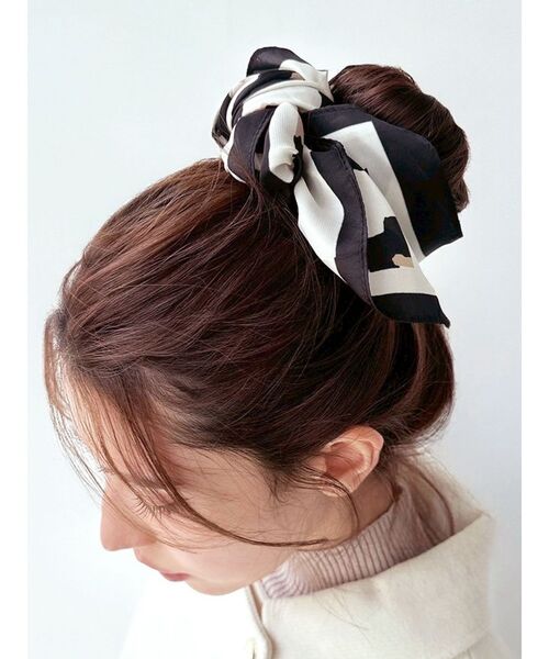 RESEXXY（リゼクシー）の「レオパードスカーフ（バンダナ/スカーフ・レディース・ブラウン/ホワイト・FREE）」の2枚目の写真