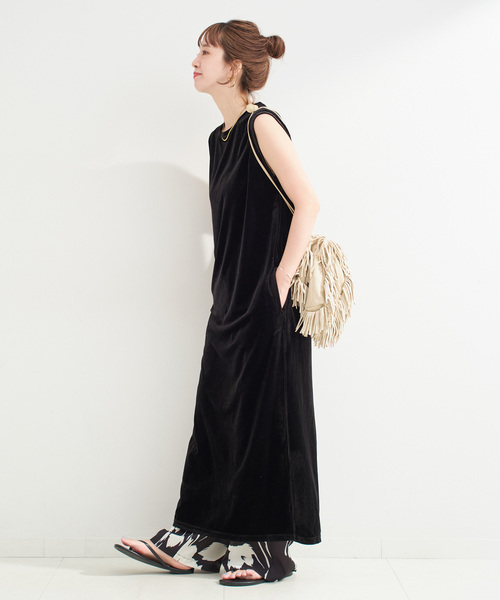 B.C STOCK（ベーセーストック）の「《追加》【WEB限定】手洗い可 / クレープベロア Iラインワンピース（ワンピース・レディース・ブラック・FREE）」の10枚目の写真