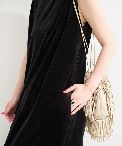 B.C STOCK（ベーセーストック）の「《追加》【WEB限定】手洗い可 / クレープベロア Iラインワンピース（ワンピース・レディース・ブラック・FREE）」の13枚目の写真