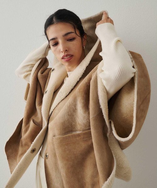 Whim Gazette（ウィムガゼット）の「ムートンポンチョ（ポンチョ・レディース・ベージュ・FREE）」の9枚目の写真