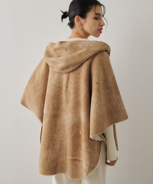 Whim Gazette（ウィムガゼット）の「ムートンポンチョ（ポンチョ・レディース・ベージュ・FREE）」の16枚目の写真