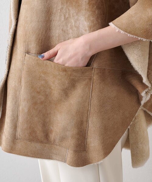 Whim Gazette（ウィムガゼット）の「ムートンポンチョ（ポンチョ・レディース・ベージュ・FREE）」の5枚目の写真