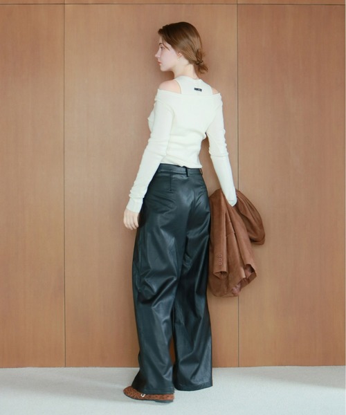 mic by Olu.(ミックバイオルドット)の「< ZOZOTOWN限定 >レイヤードオフショルダーニット(ニット/セーター・レディース・グレー/ブラック/ホワイト・FREE)」の5枚目の写真