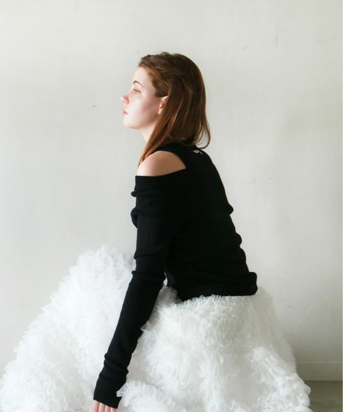 mic by Olu.(ミックバイオルドット)の「< ZOZOTOWN限定 >レイヤードオフショルダーニット(ニット/セーター・レディース・グレー/ブラック/ホワイト・FREE)」の16枚目の写真