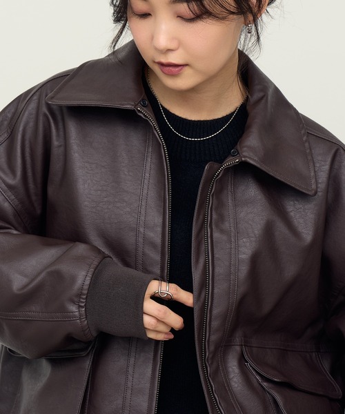 NOGLE(ノグル)の「【NOGLE/ノグル】2WAY襟ファーフェイクレザーブルゾン(ミリタリージャケット・レディース・ブラウン/ダークブラウン/ブラック・FREE)」の11枚目の写真