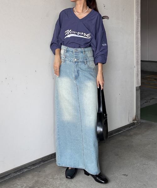 ISOOK（アイスー）の「【ISOOK / アイスー】オーバーサイズゲームシャツ / ユニフォームTシャツ ピステ ルーズ丈 長袖 ブロークコア ビッグシルエット フットボールTシャツ ジャージ ユニセックス ネイビー ホワイト 紺 白 ZOZOTOWN限定（その他トップス・レディース・ネイビー/ホワイト・FREE）」の4枚目の写真