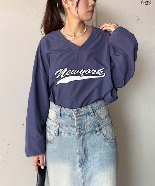 ISOOK（アイスー）の「【ISOOK / アイスー】オーバーサイズゲームシャツ / ユニフォームTシャツ ピステ ルーズ丈 長袖 ブロークコア ビッグシルエット フットボールTシャツ ジャージ ユニセックス ネイビー ホワイト 紺 白 ZOZOTOWN限定（その他トップス・レディース・ネイビー/ホワイト・FREE）」の15枚目の写真