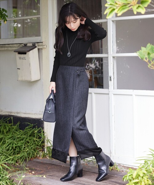 Tiaclasse(ティアクラッセ)の「メランジヘリンボーンツイードスカート(スカート・レディース・チャコールグレー/ライトグレー・M/L)」の6枚目の写真