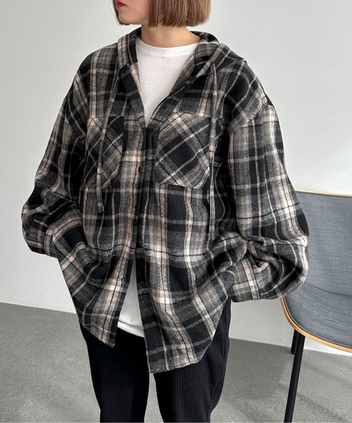 PILIT(ピリット)の「フードチェックネルシャツ(シャツ/ブラウス・レディース・ブラウン/ブルー/ブラック・MEDIUM)」の2枚目の写真