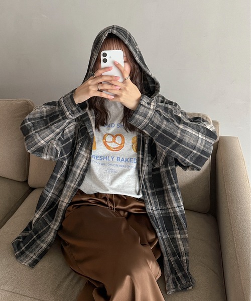 PILIT(ピリット)の「フードチェックネルシャツ(シャツ/ブラウス・レディース・ブラウン/ブルー/ブラック・MEDIUM)」の22枚目の写真