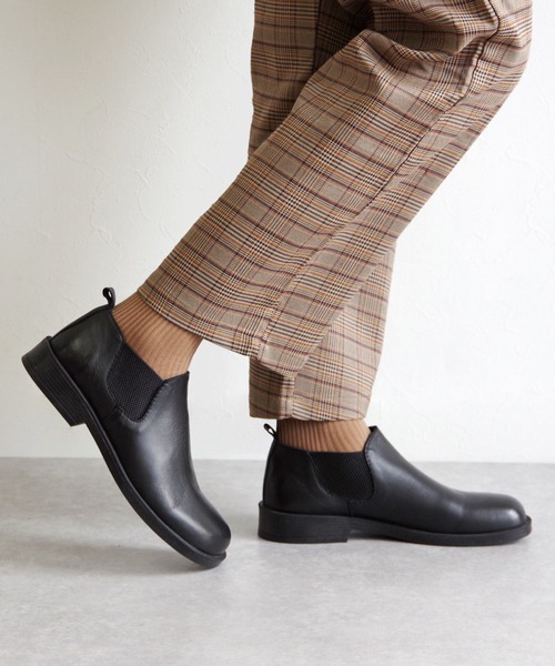 BUENO （ブエノ） /本革オブリークトゥ サイドゴアショートブーツ 【F2002】