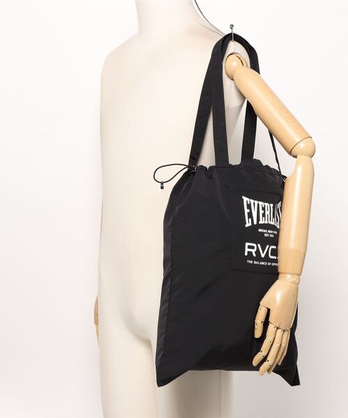 EVERLAST(スポーツ・ライフスタイル)(エバーラスト)の「RVCA メンズ RVCA×EVERLAST GYM TOTE トートバッグ 【2025年秋冬モデル】/ルーカエバーラストコラボトートバッグ(トートバッグ・メンズ・ブラック・FREE)」の9枚目の写真