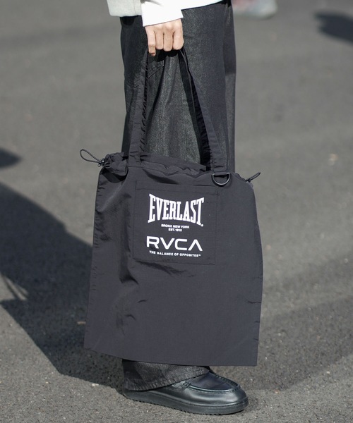 EVERLAST(スポーツ・ライフスタイル)(エバーラスト)の「RVCA メンズ RVCA×EVERLAST GYM TOTE トートバッグ 【2025年秋冬モデル】/ルーカエバーラストコラボトートバッグ(トートバッグ・メンズ・ブラック・FREE)」の14枚目の写真