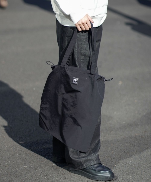 EVERLAST(スポーツ・ライフスタイル)(エバーラスト)の「RVCA メンズ RVCA×EVERLAST GYM TOTE トートバッグ 【2025年秋冬モデル】/ルーカエバーラストコラボトートバッグ(トートバッグ・メンズ・ブラック・FREE)」の15枚目の写真