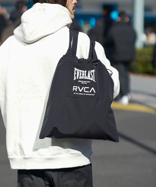 EVERLAST(スポーツ・ライフスタイル)(エバーラスト)の「RVCA メンズ RVCA×EVERLAST GYM TOTE トートバッグ 【2025年秋冬モデル】/ルーカエバーラストコラボトートバッグ(トートバッグ・メンズ・ブラック・FREE)」の13枚目の写真