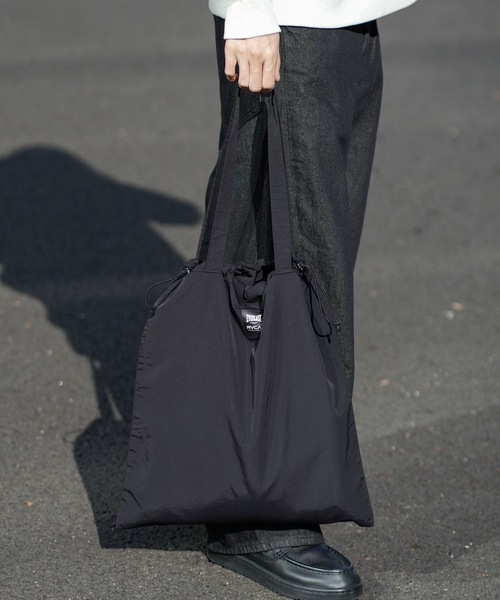 EVERLAST(スポーツ・ライフスタイル)(エバーラスト)の「RVCA メンズ RVCA×EVERLAST GYM TOTE トートバッグ 【2025年秋冬モデル】/ルーカエバーラストコラボトートバッグ(トートバッグ・メンズ・ブラック・FREE)」の16枚目の写真