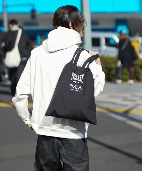 EVERLAST(スポーツ・ライフスタイル)(エバーラスト)の「RVCA メンズ RVCA×EVERLAST GYM TOTE トートバッグ 【2025年秋冬モデル】/ルーカエバーラストコラボトートバッグ(トートバッグ・メンズ・ブラック・FREE)」の12枚目の写真