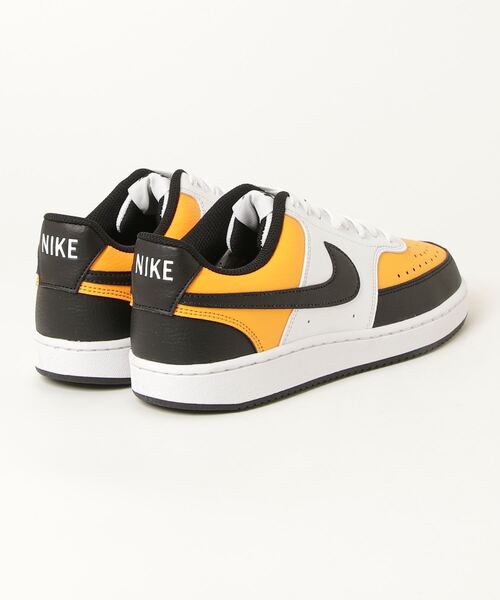 NIKE（ナイキ）の「ナイキ NIKE ナイキ コート ビジョン LO（スニーカー・メンズ・オレンジ・25.0cm/25.5cm/26.0cm/26.5cm/27.0cm/27.5cm/28.0cm）」の2枚目の写真