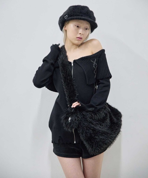 Heart Tattoo（ハートタトゥー）の「fur shoulder big bag（with Heart Miller charm） / ハートミラーキーホルダー付き　ファーショルダーバッグ（トートバッグ・レディース・ブラック/ホワイト・FREE）」の10枚目の写真