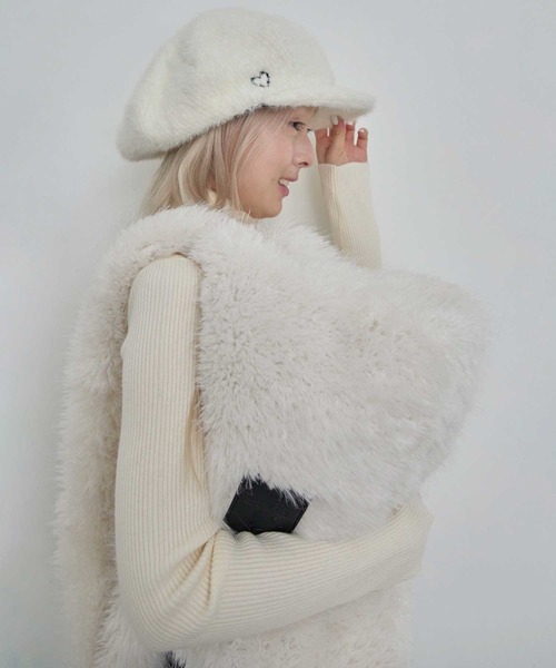 Heart Tattoo（ハートタトゥー）の「fur shoulder big bag（with Heart Miller charm） / ハートミラーキーホルダー付き　ファーショルダーバッグ（トートバッグ・レディース・ブラック/ホワイト・FREE）」の22枚目の写真