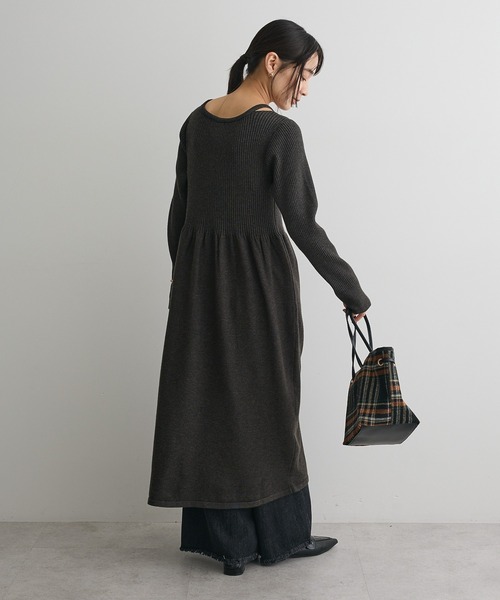 CRAFT STANDARD BOUTIQUE（クラフトスタンダードブティック）の「カットアウトニットワンピース＜ハンドウォッシャブル＞◆（ワンピース・レディース・チャコールグレー/カーキ・FREE）」の5枚目の写真