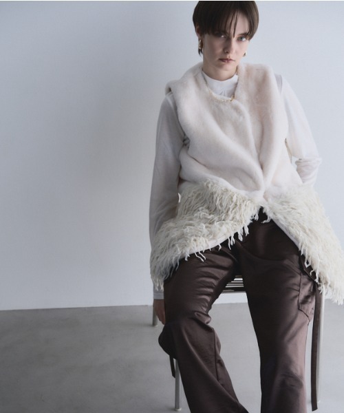 Muel Chic(ミュエルシック)の「Foster fur vest フォスターファーベスト(その他アウター・レディース・オフホワイト/ブラック/ベージュ/ラベンダー・FREE)」の10枚目の写真