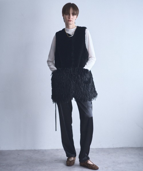 Muel Chic(ミュエルシック)の「Foster fur vest フォスターファーベスト(その他アウター・レディース・オフホワイト/ブラック/ベージュ/ラベンダー・FREE)」の14枚目の写真