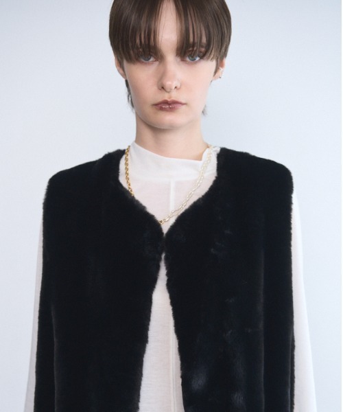 Muel Chic(ミュエルシック)の「Foster fur vest フォスターファーベスト(その他アウター・レディース・オフホワイト/ブラック/ベージュ/ラベンダー・FREE)」の20枚目の写真
