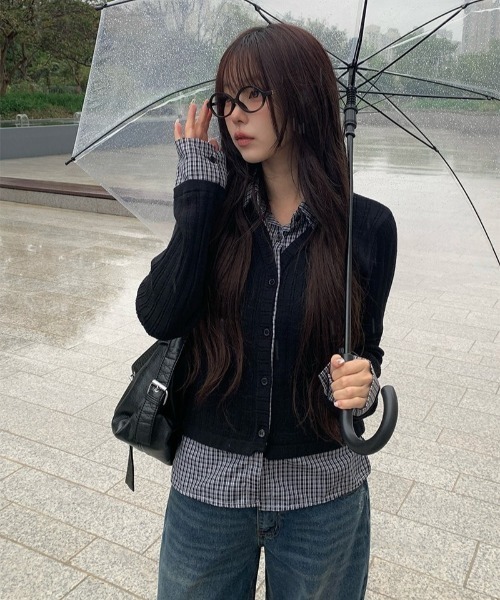 anyonemore（エニワンモア）の「チェック柄シャツレイヤードニットリブカーディガン（カーディガン/ボレロ・レディース・ブラック・FREE）」の3枚目の写真