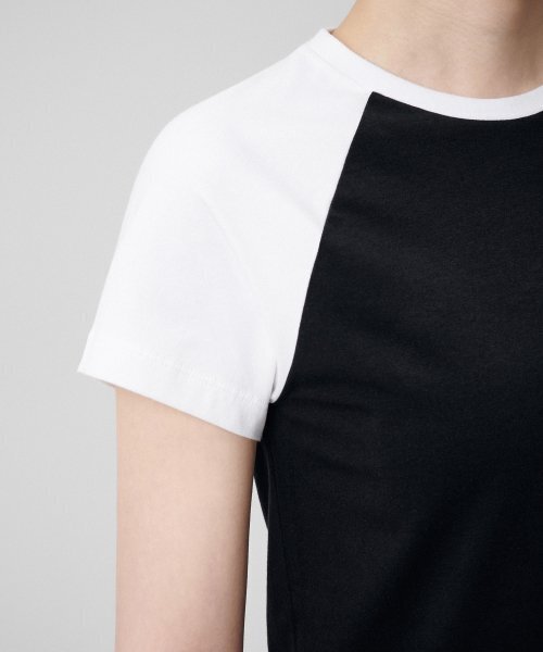 MUSINSA STANDARD WOMAN（ムシンサスタンダードウーマン）の「ウィメンズスリムクロップラグランTシャツ[ブラック/ホワイト]（Tシャツ/カットソー・レディース・その他・SMALL/MEDIUM/LARGE/X-SMALL）」の5枚目の写真