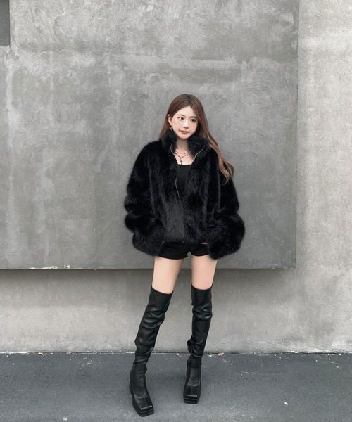 VEILA(ヴェイラ)の「フェイクファーショートジャケット(その他アウター・レディース・ベージュ/ダークブラウン/ブラック・フリー)」の15枚目の写真