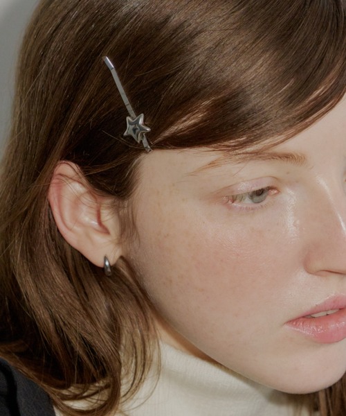 GIUNON（ジウノン）の「plump star motif hairpin / プランプスターモチーフヘアピン（ヘアピン・レディース・シルバー・FREE）」の2枚目の写真