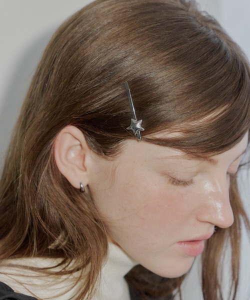 GIUNON（ジウノン）の「plump star motif hairpin / プランプスターモチーフヘアピン（ヘアピン・レディース・シルバー・FREE）」の3枚目の写真