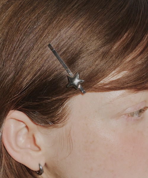 GIUNON（ジウノン）の「plump star motif hairpin / プランプスターモチーフヘアピン（ヘアピン・レディース・シルバー・FREE）」の4枚目の写真