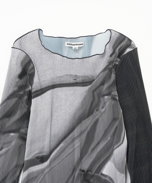 kotohayokozawa(コトハヨコザワ)の「別注 GRAPHIC TINY TOP(Tシャツ/カットソー・レディース・ライトグレー/ダークグレー・FREE)」の11枚目の写真