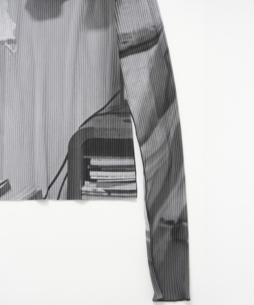 kotohayokozawa(コトハヨコザワ)の「別注 GRAPHIC TINY TOP(Tシャツ/カットソー・レディース・ライトグレー/ダークグレー・FREE)」の16枚目の写真