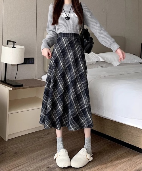 SallyLunn（サリーラン）の「ミモレ丈チェックスカート（スカート・レディース・ネイビー/ブラウン・LARGE/MEDIUM）」の21枚目の写真