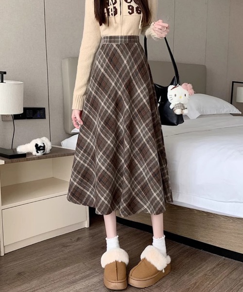 SallyLunn（サリーラン）の「ミモレ丈チェックスカート（スカート・レディース・ネイビー/ブラウン・LARGE/MEDIUM）」の15枚目の写真