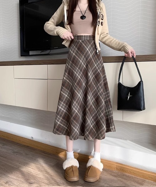 SallyLunn（サリーラン）の「ミモレ丈チェックスカート（スカート・レディース・ネイビー/ブラウン・LARGE/MEDIUM）」の19枚目の写真