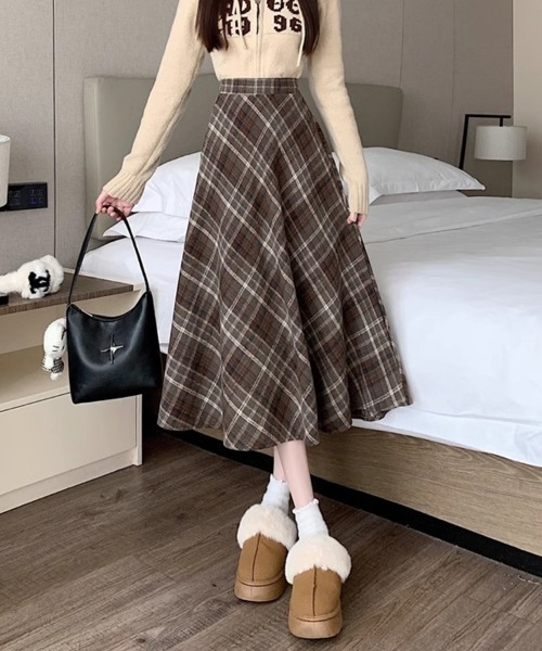 SallyLunn（サリーラン）の「ミモレ丈チェックスカート（スカート・レディース・ネイビー/ブラウン・LARGE/MEDIUM）」の11枚目の写真
