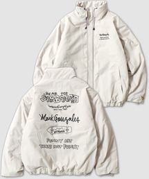 Mark Gonzales（マーク・ゴンザレス）の「MARK GONZALES ARTWORK COLLECTION/マークゴンザレス 別注 オーバーサイズ ドローコード パファージャケット パデッドジャケット ファイバーダウンジャケット レディース メンズ（ダウンジャケット/コート）」