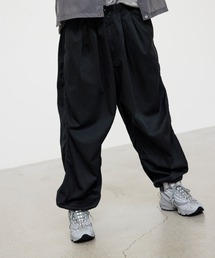 2 Pleats Trousers PE Twill（チノパンツ）｜BEAMS PLUS（ビームス
