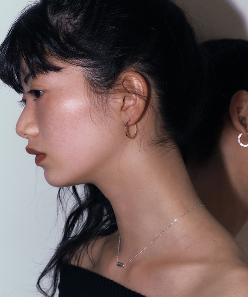 whoseA（フーシー）の「【silver925】Neat Hoop Pierce 20mm/ ニートフープピアス20mm（ピアス（両耳用）・レディース・シルバー/ゴールド・FREE）」の2枚目の写真